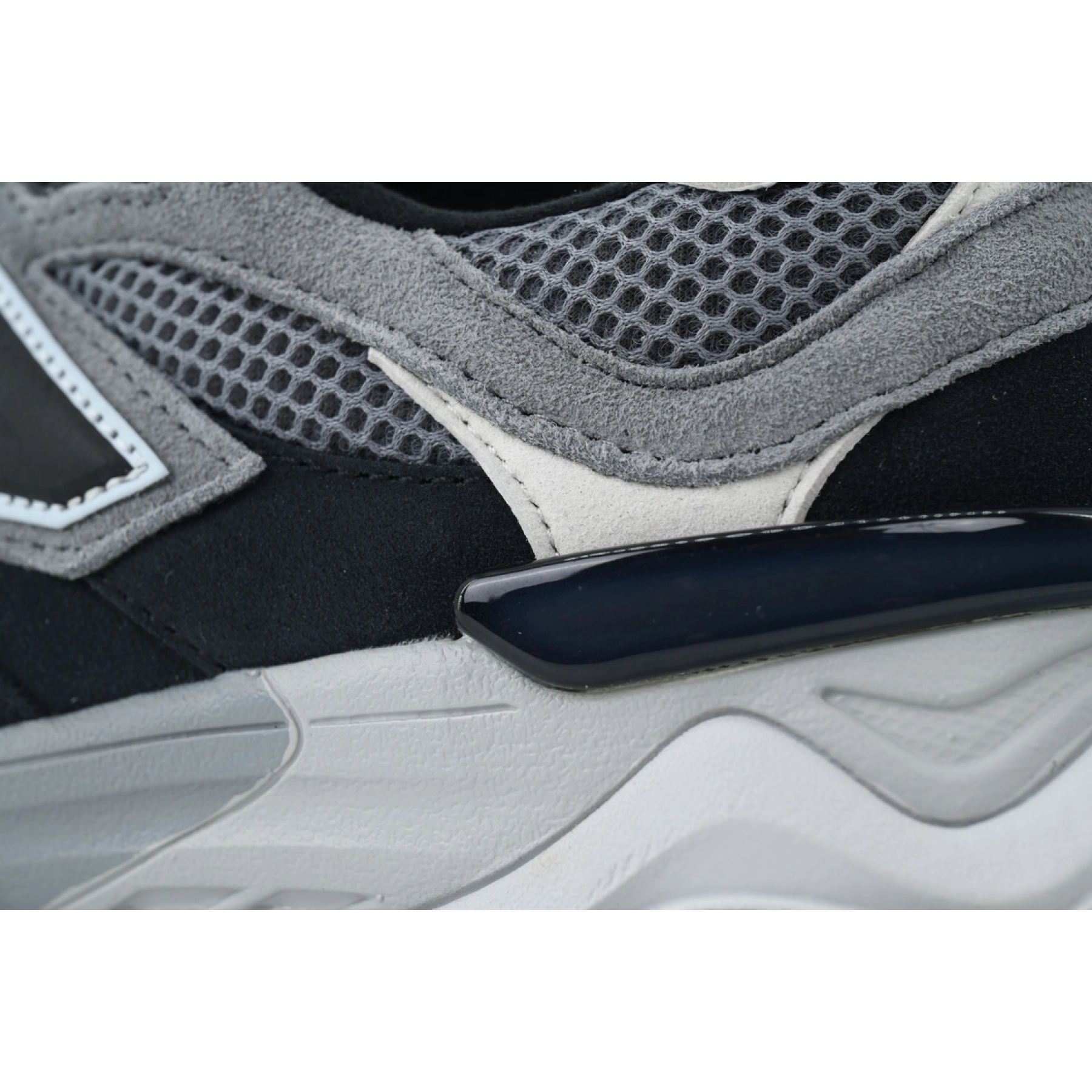 New Balance 9060 Black Castlerock