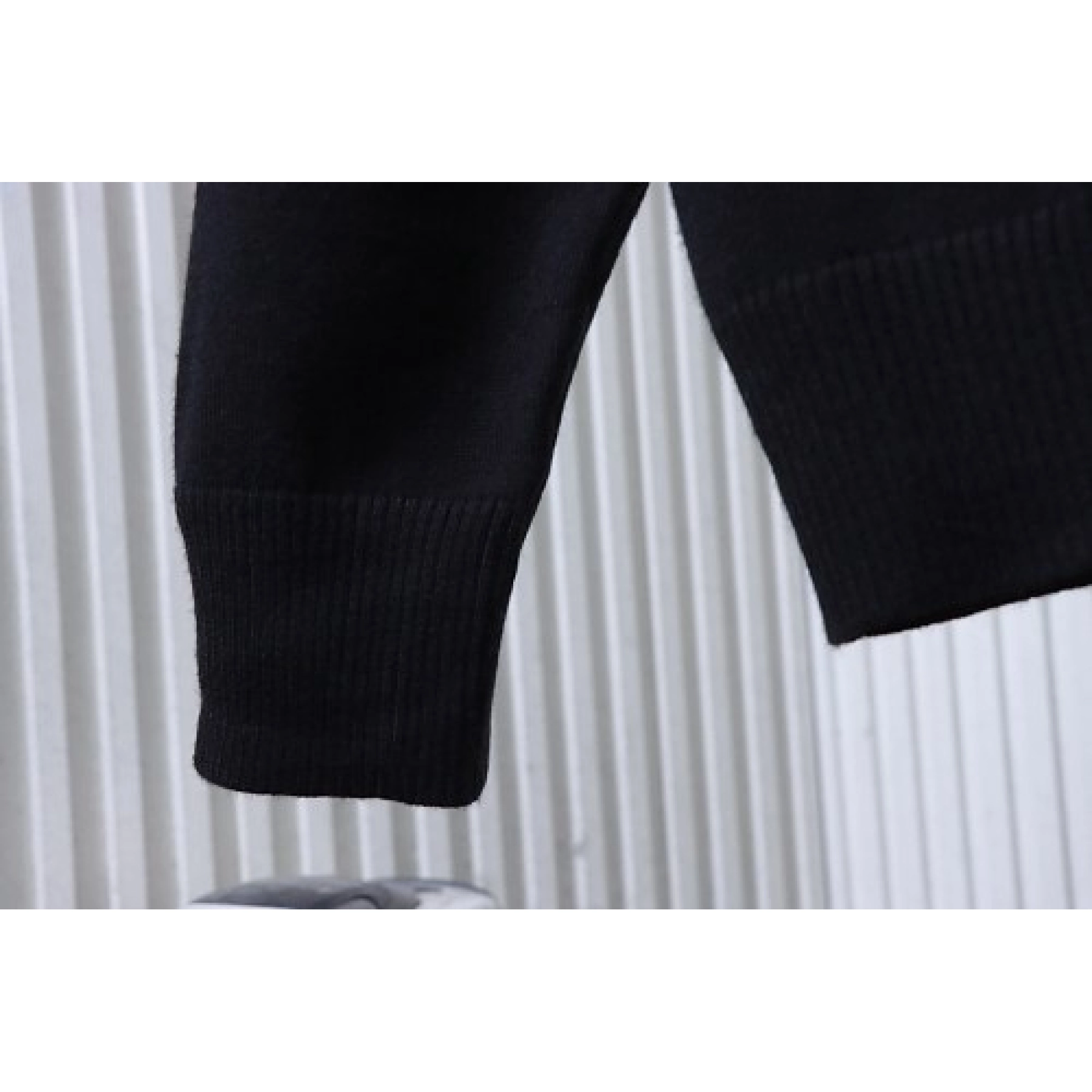 Ami V-neck cardigan Black