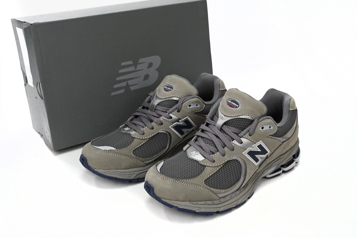 New Balance 2002R Light Grey M2002RA