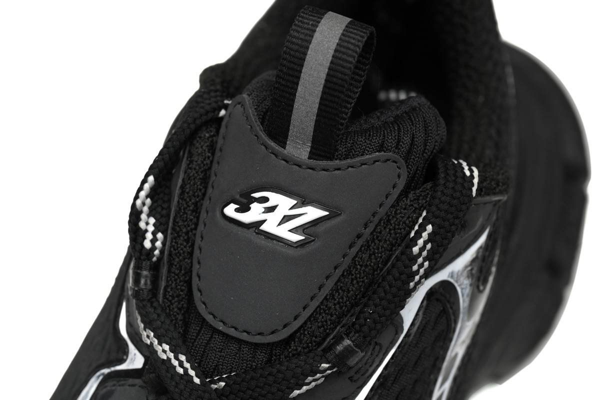 Balenciaga 3XL Sneaker in Black 542228 W2RB8 1090