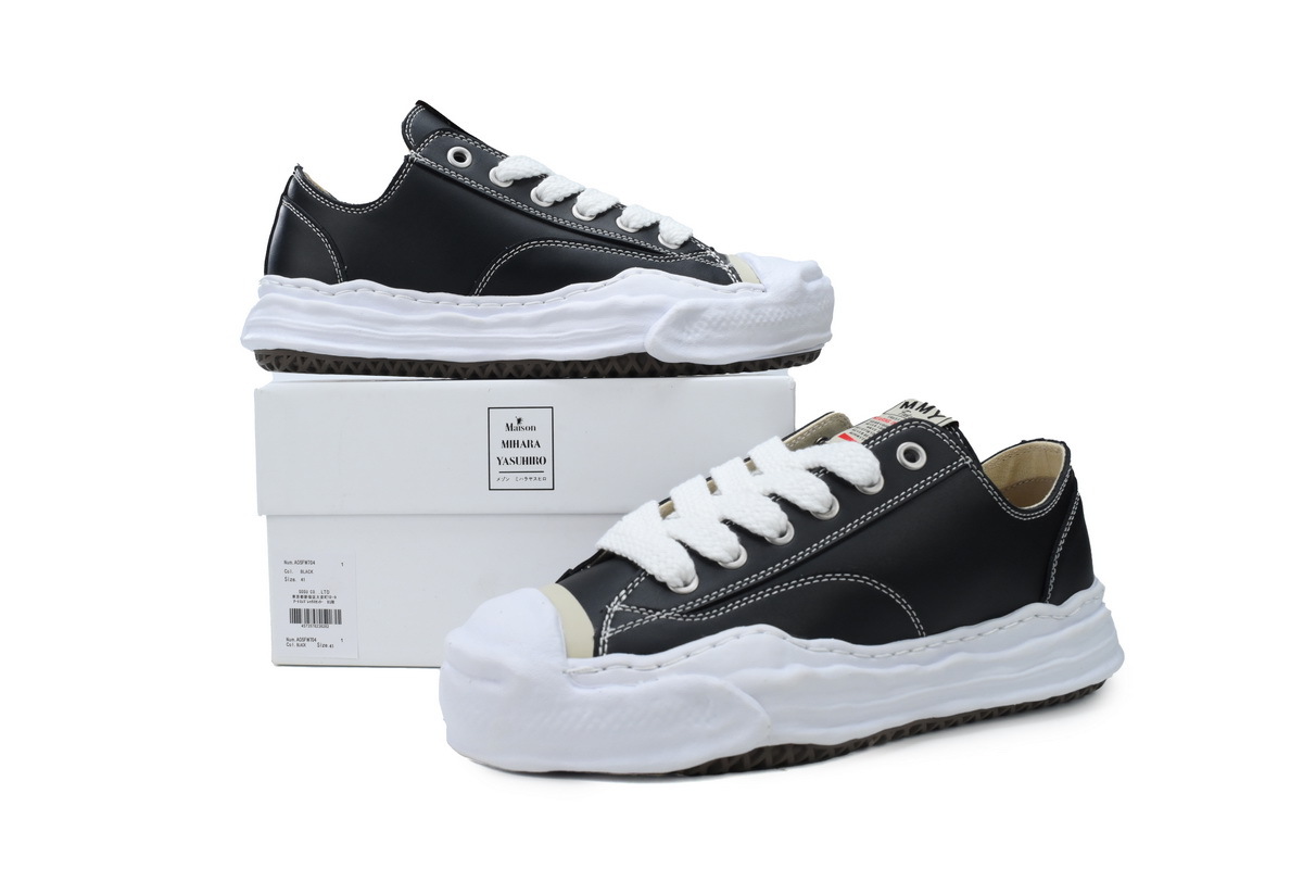 MIHARA YASUHIRO Black and White NO.779