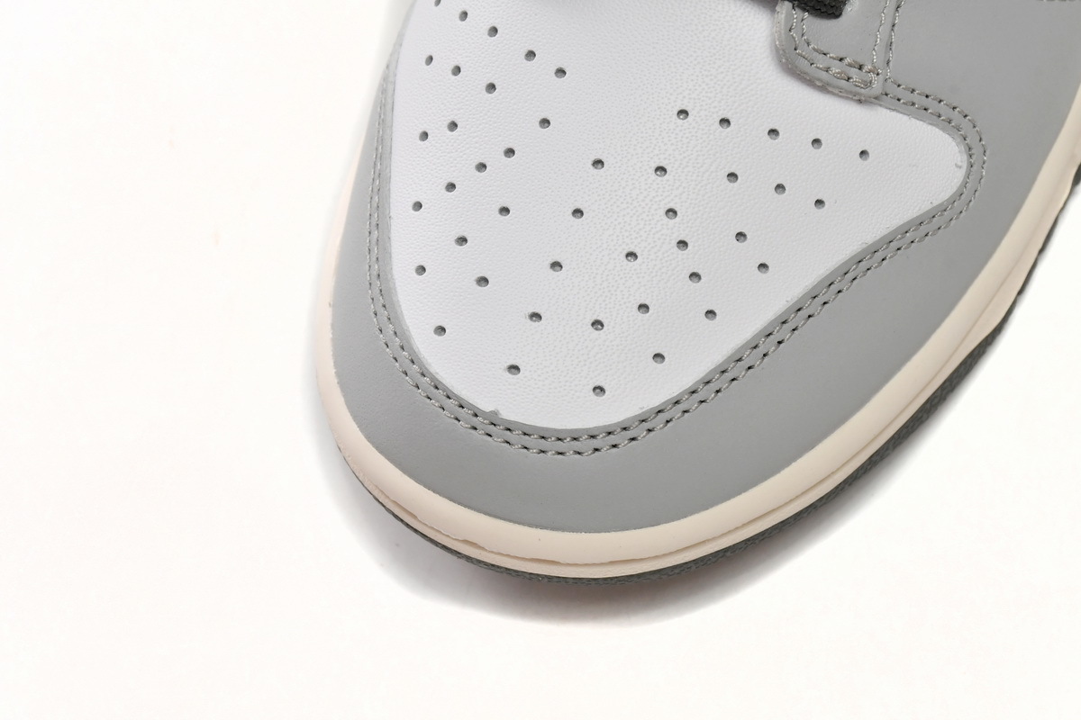 Nike Dunk Low Cigarette Ash DD1503-117