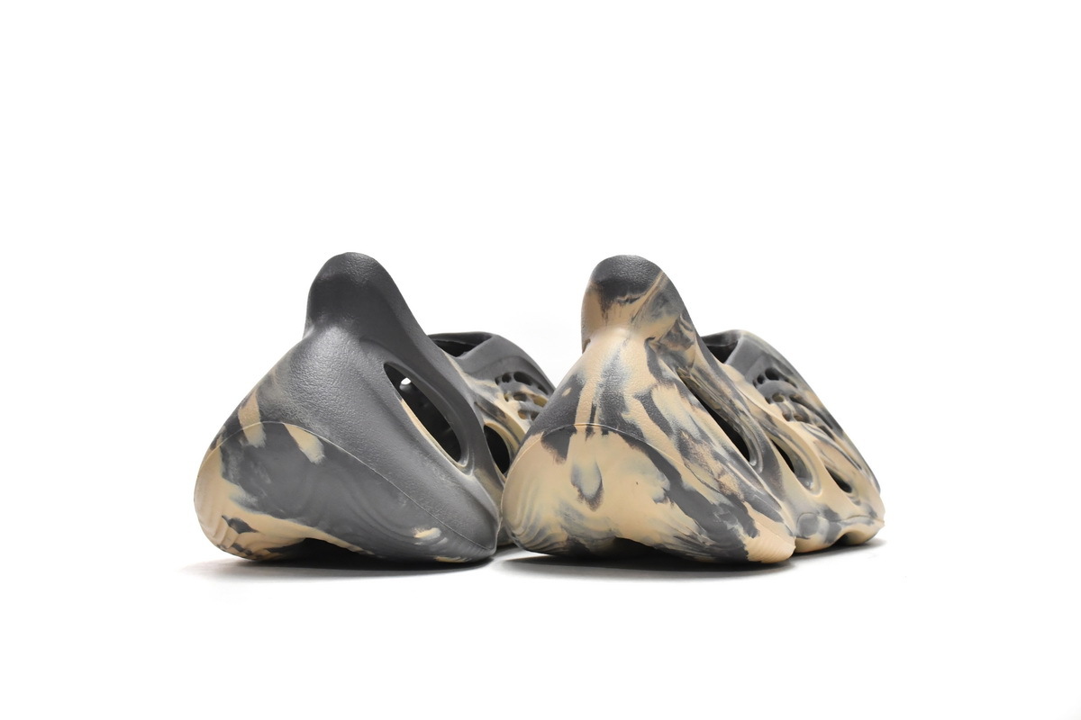 adidas Yeezy Foam Runner MXT Moon Grey GV7904