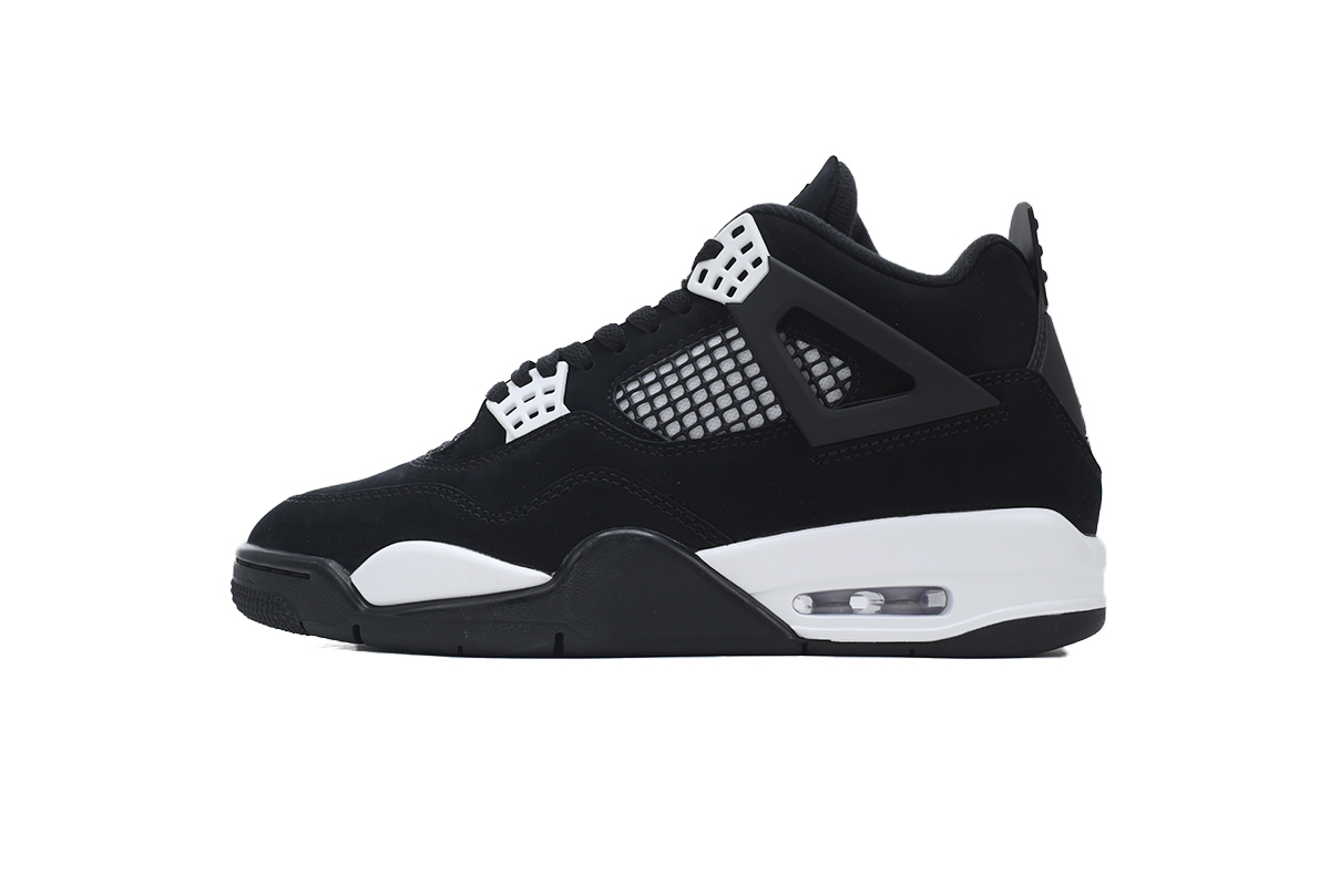 Air Jordan 4 Retro “White Thunder” FQ8138-001