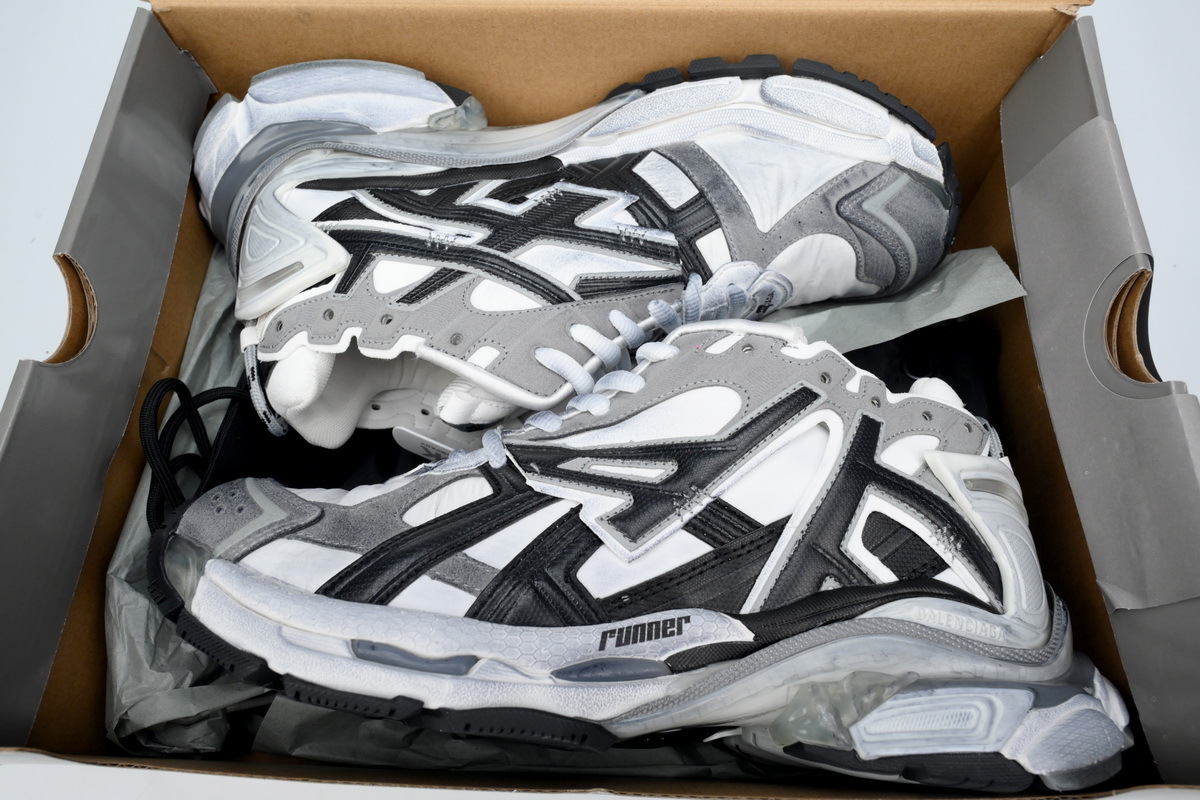 Balenciaga Runner White Black Gray 677402 W3RB2 9012