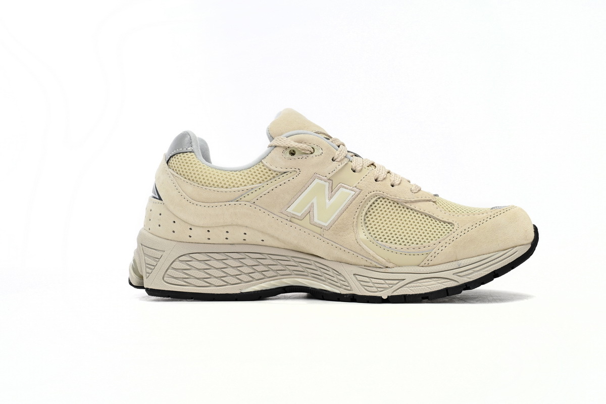 New Balance 2002R Beige M2002RE