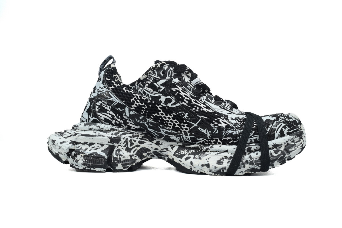 Balenciaga 3XL Sneaker in Black Graffiti 734731 W3XDC 0236