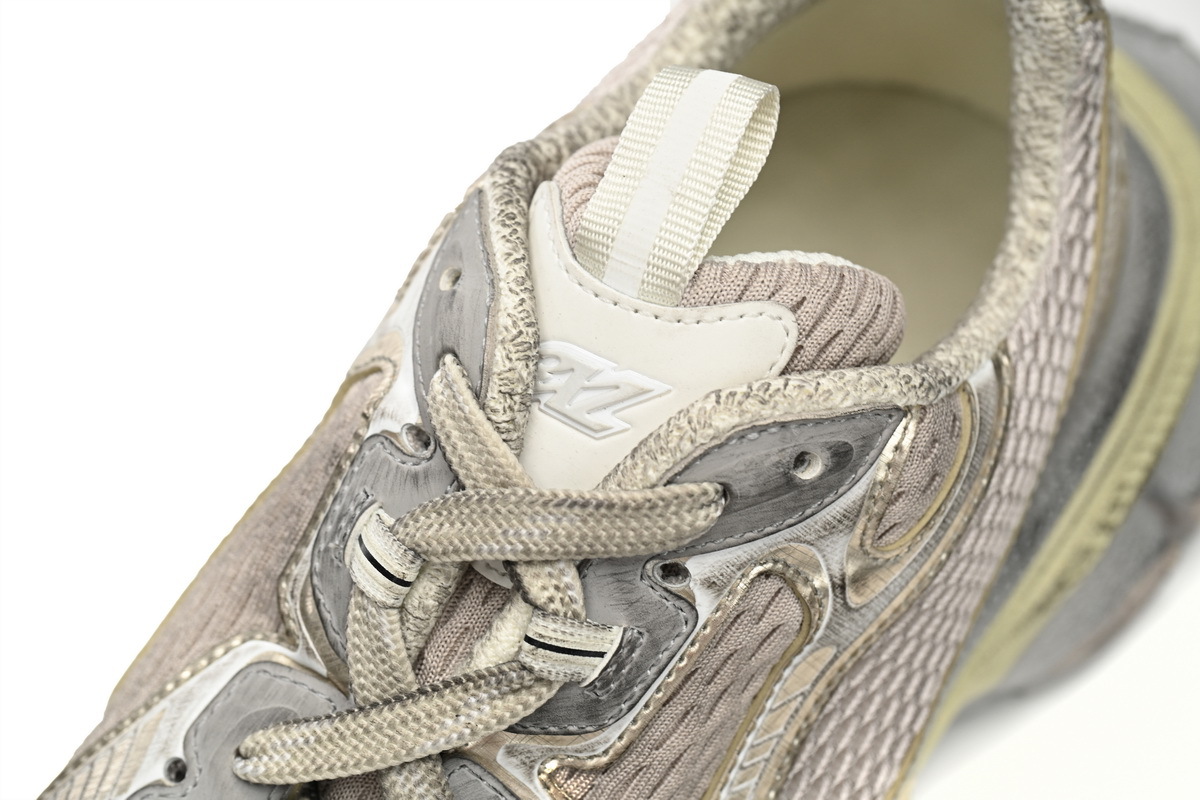 Balenciaga 3XL Sneaker in Light Beige 734734 W3XL4 9191