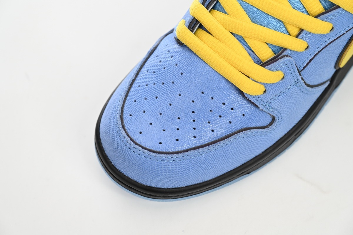 The Powerpuff Girls x Nike SB Dunk Low Bubbles