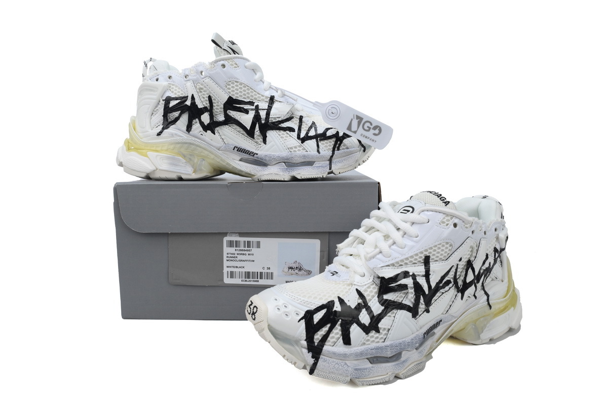 Balenciaga Runner White And Black Characters 677402 W3RBQ 9010