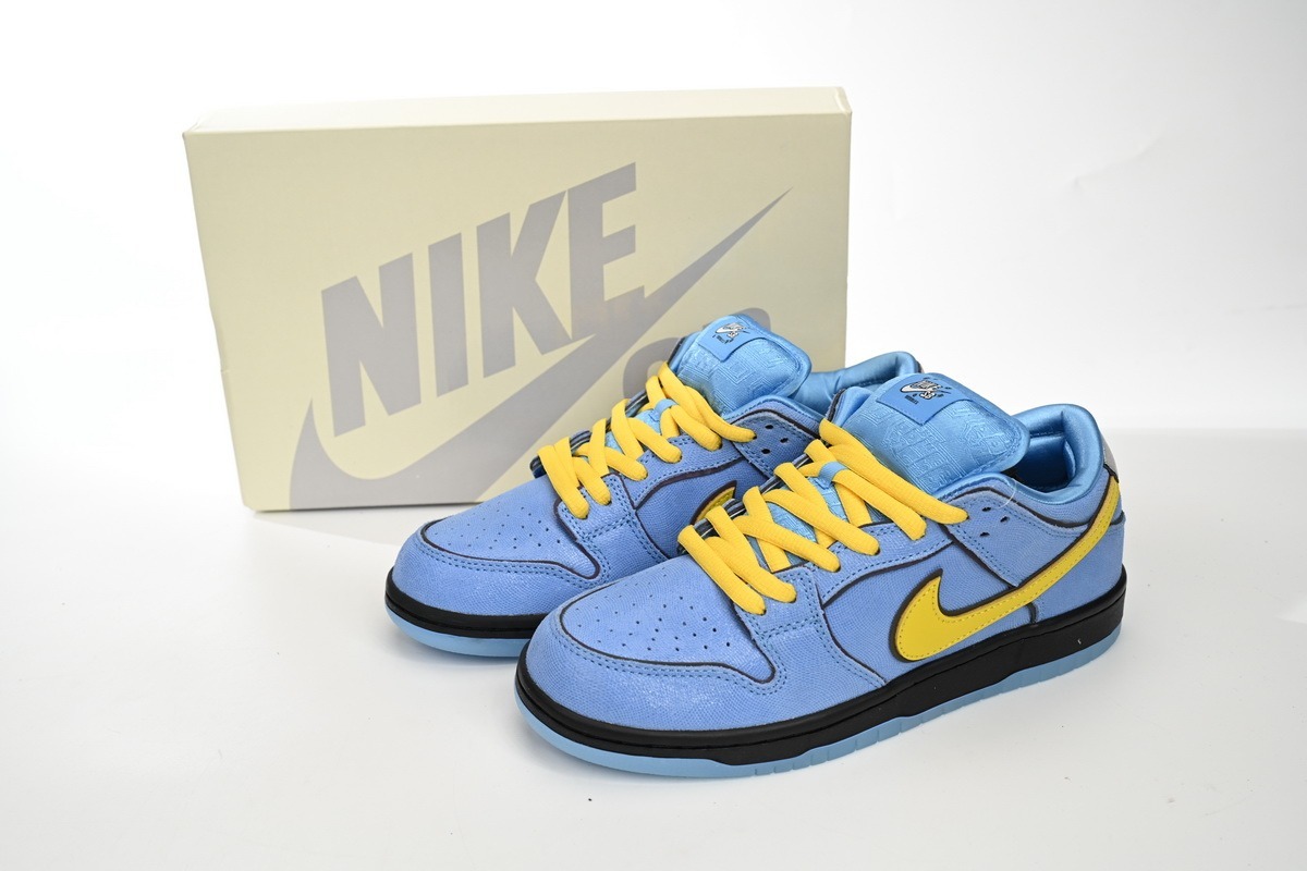 The Powerpuff Girls x Nike SB Dunk Low Bubbles
