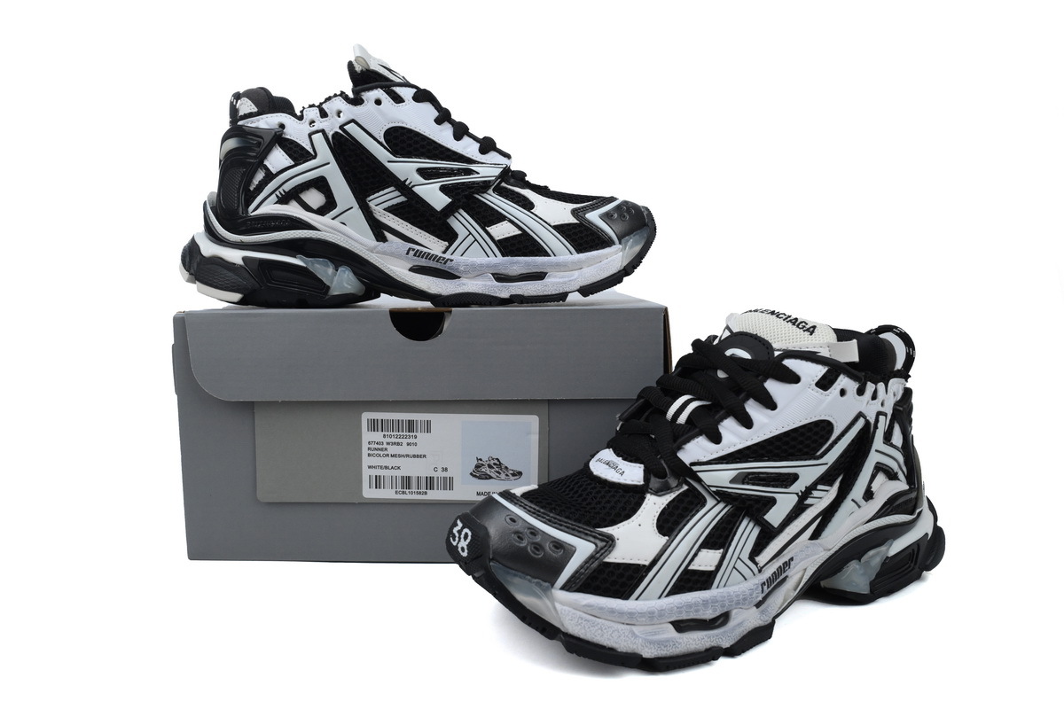 Balenciaga Runner Black White 677403 Q3RB2 9010