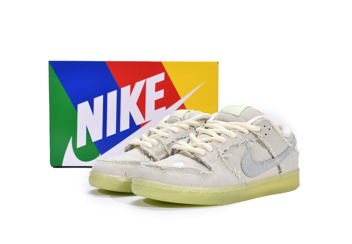 Nike SB Dunk Low Mummy Glow in the Dark DM0774-111
