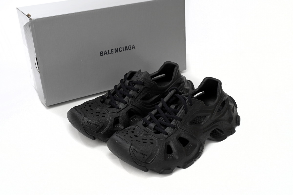 BALENCIAGA Black 702421W3CES1000