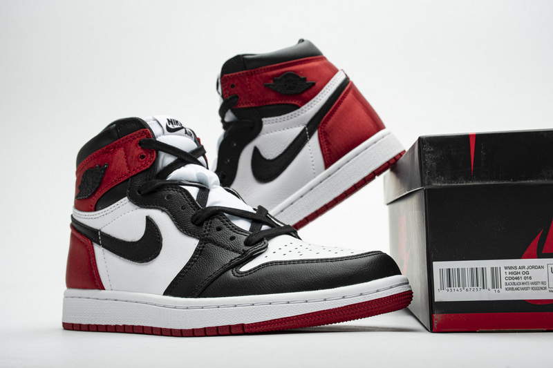 Air Jordan 1 OG High OG Satin Black Toe CD0461-016