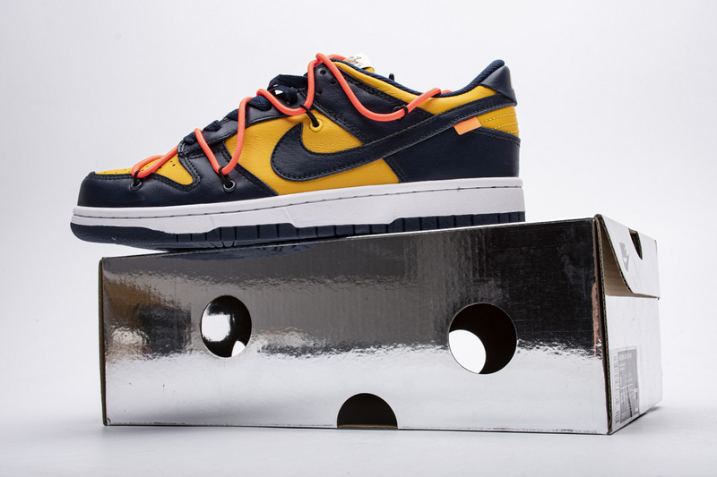 OFF WHITEx Nike Dunk SB Low White Michigan CT0856-700