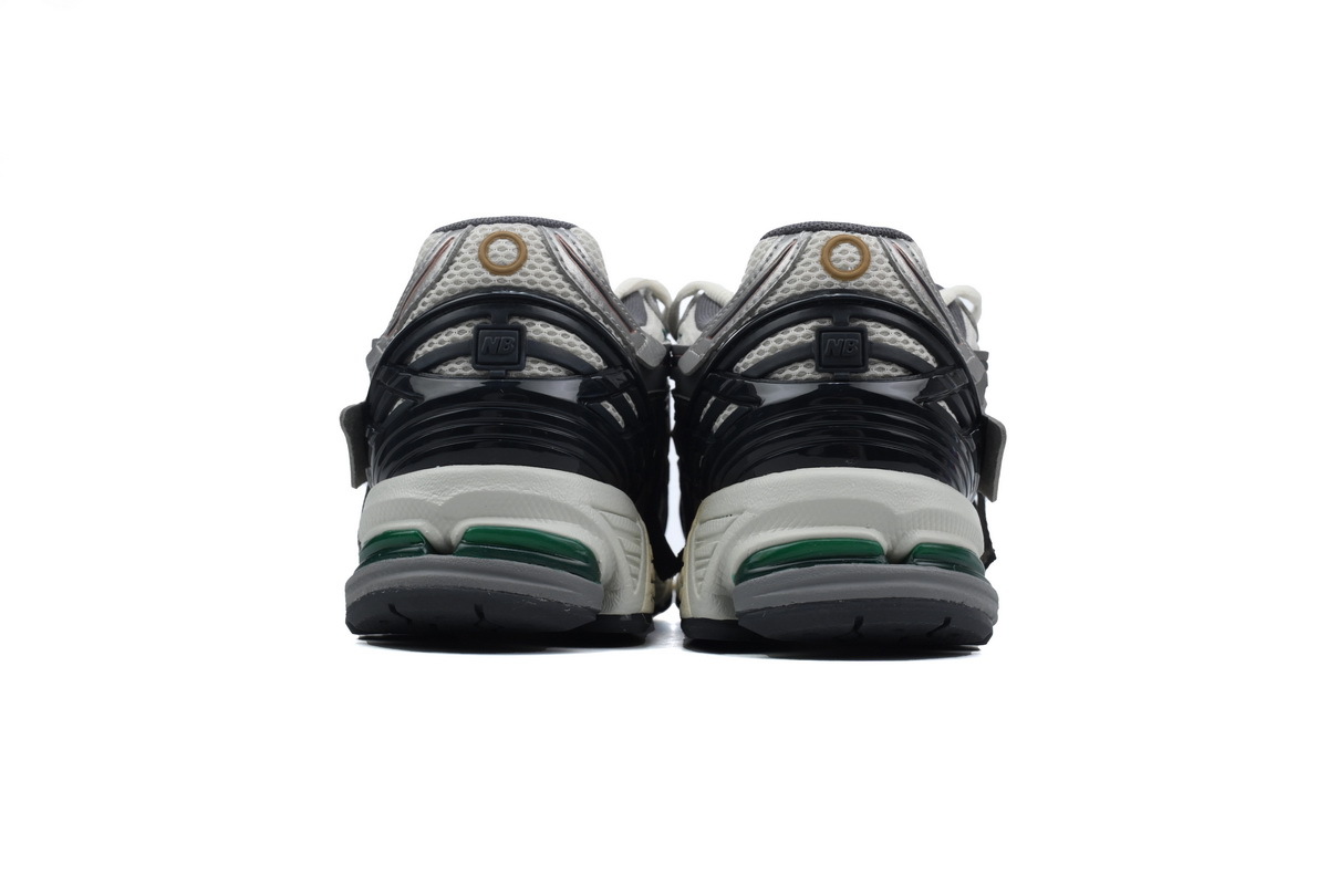 New Balance 1906A Silver Gold Metallic M1906AD