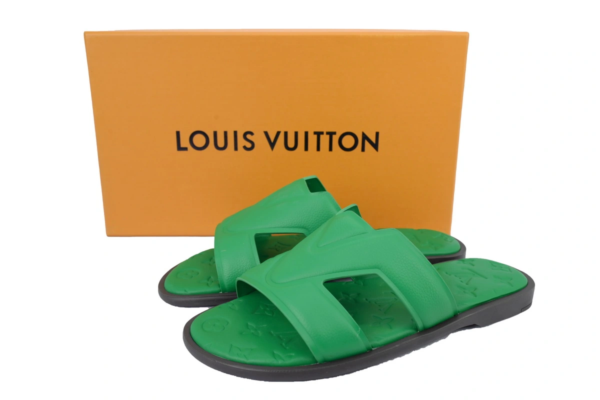 Louis Vuitton Oasis Green Glossy Surface