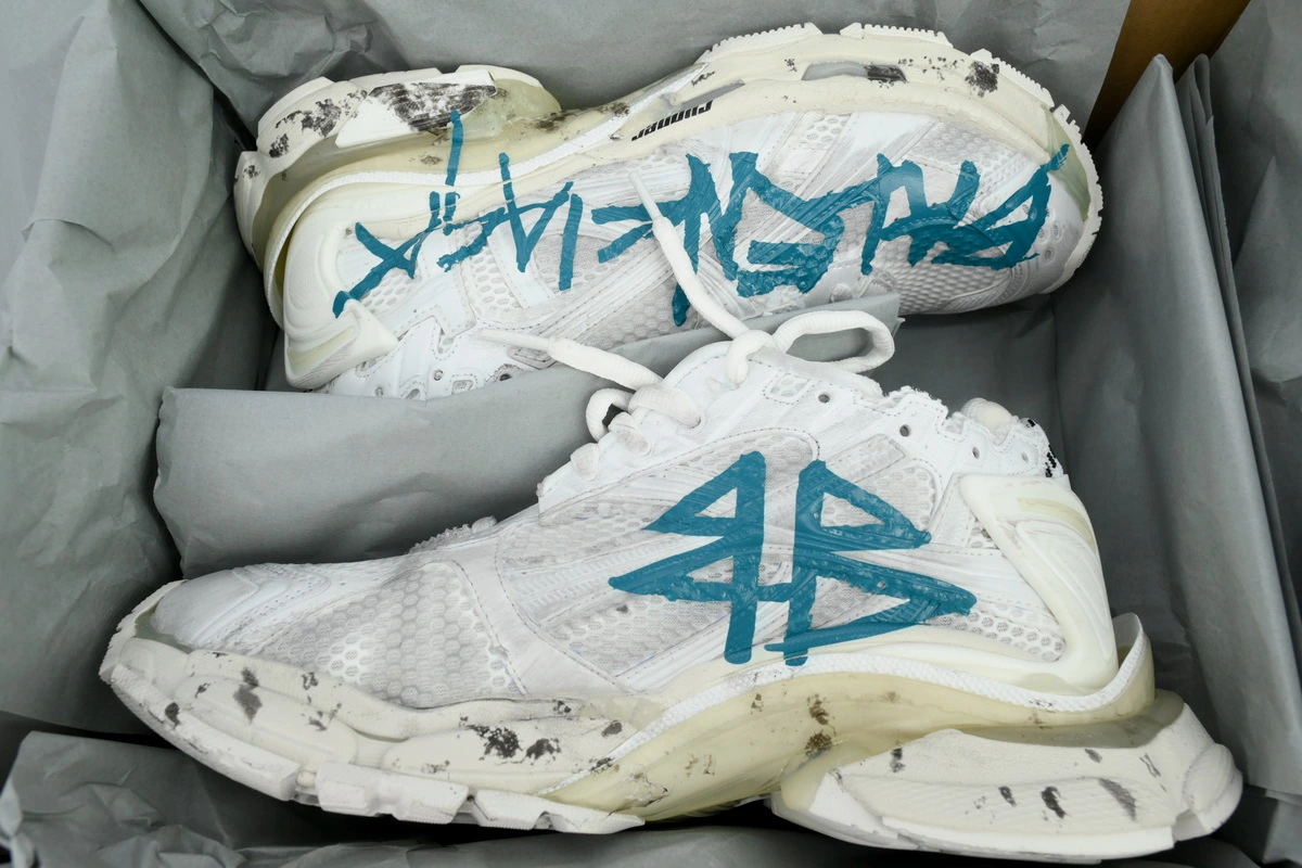 Balenciaga Runner Sneaker Graffiti-White Blue 772774 W3RBQ 9040