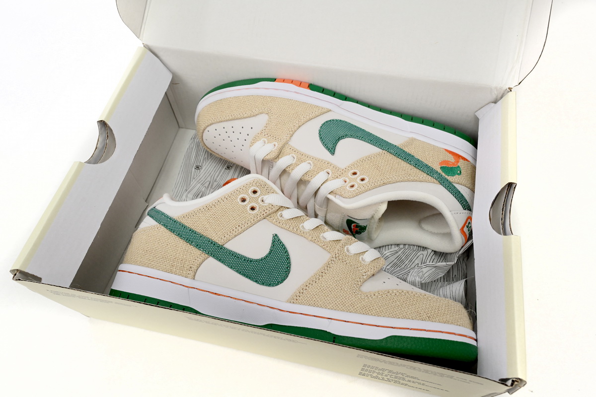 Nike SB Dunk Low White Lobster FD0860-001