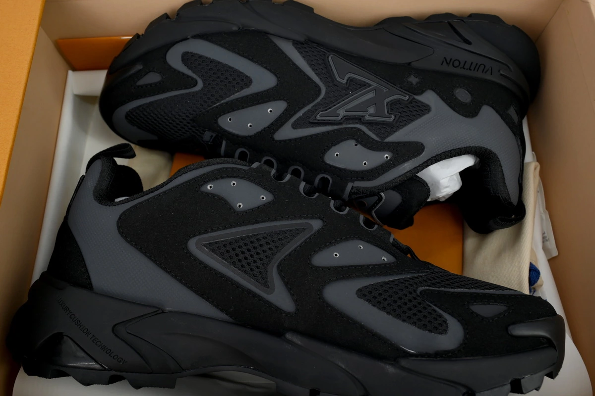 Louis Vuitton Runner Tatic Black