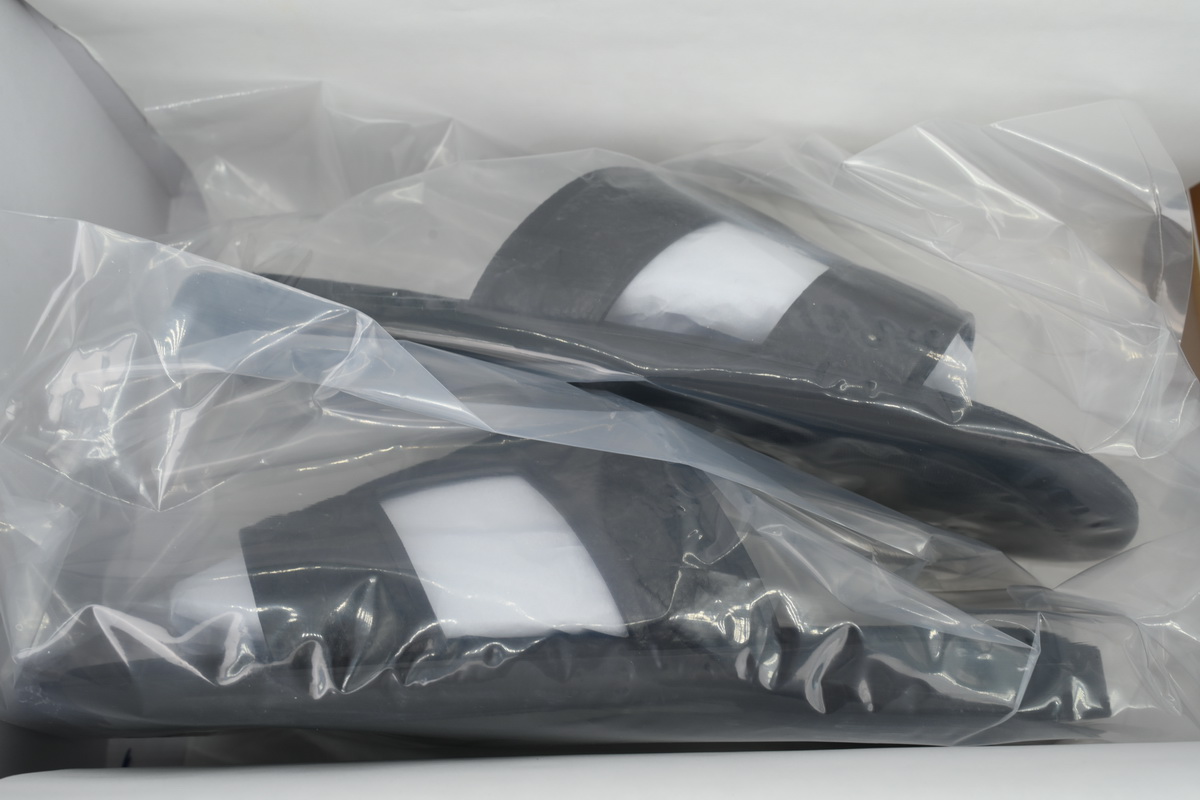 LOUIS VUITTON Oasis Black Embossing