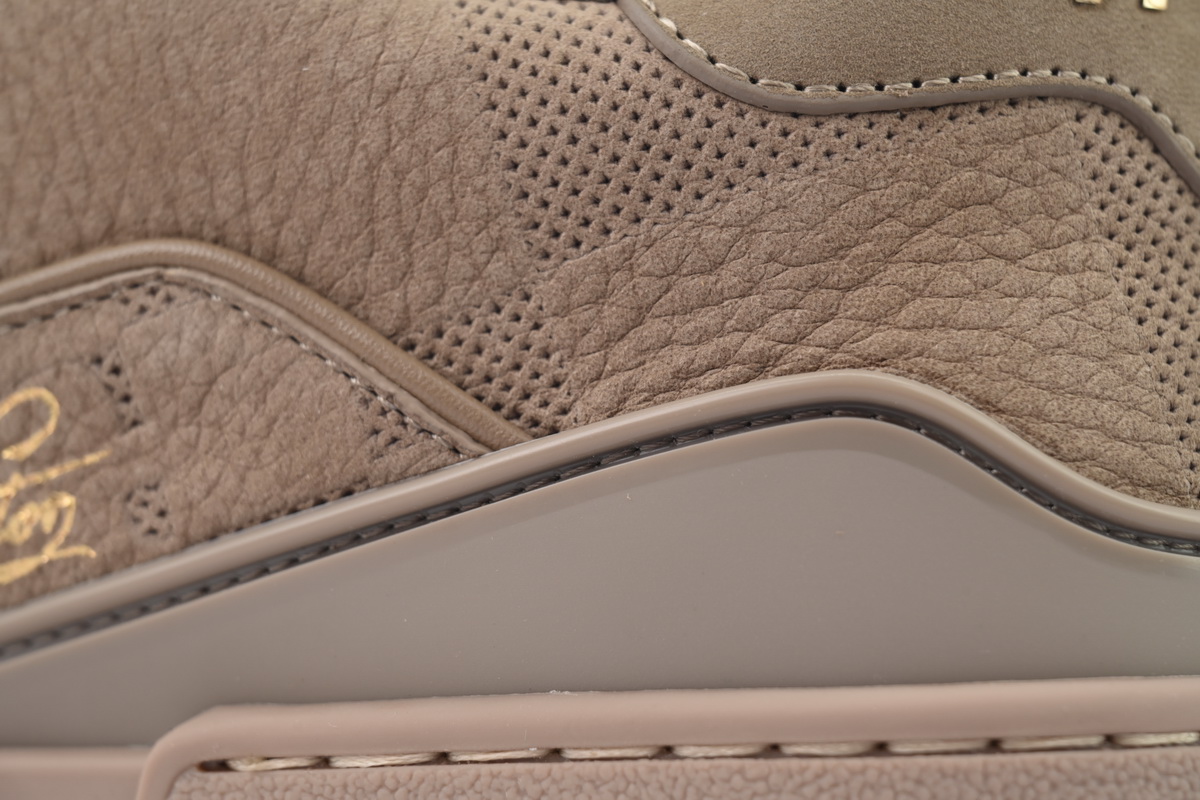 Louis Vuitton Trainer Brown Small Embossing