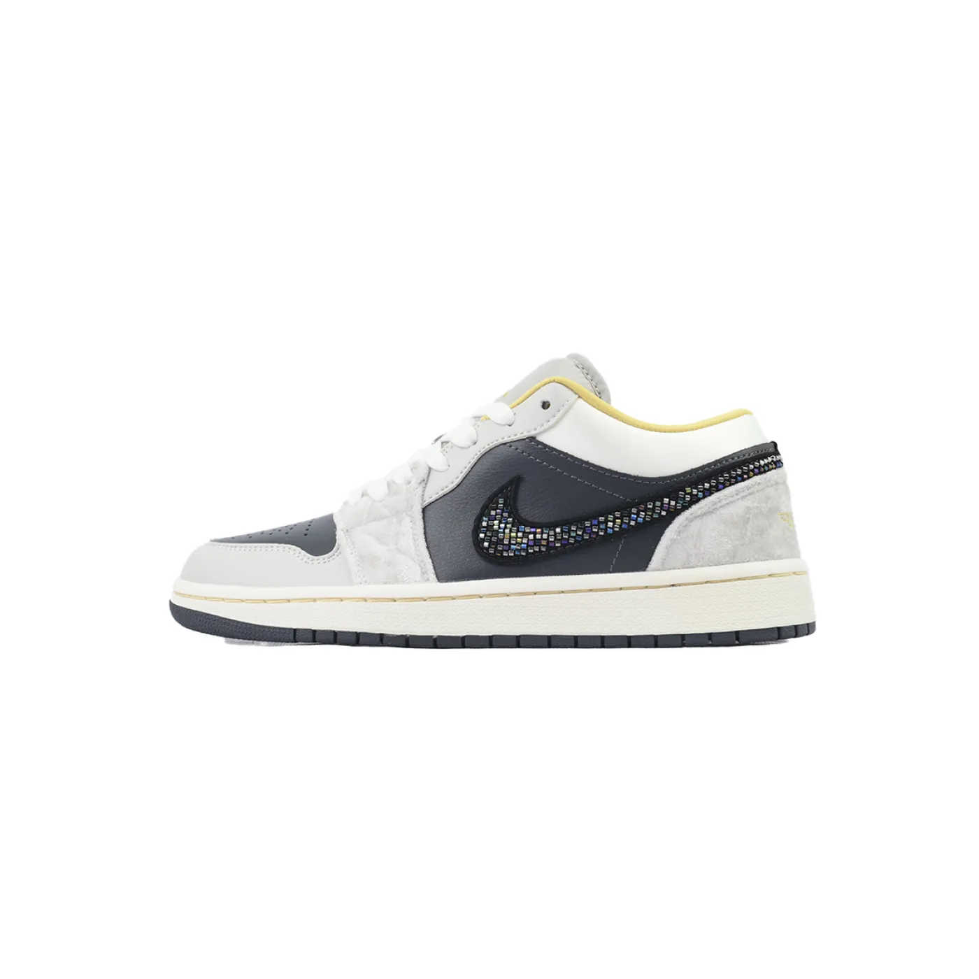 Air Jordan 1 Low SE Beaded Swoosh DV1762-001